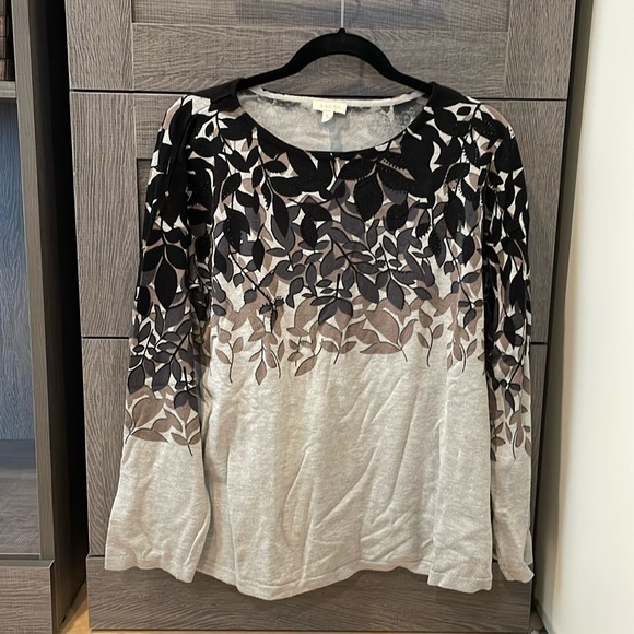 Sweater - Picture 1 of 1